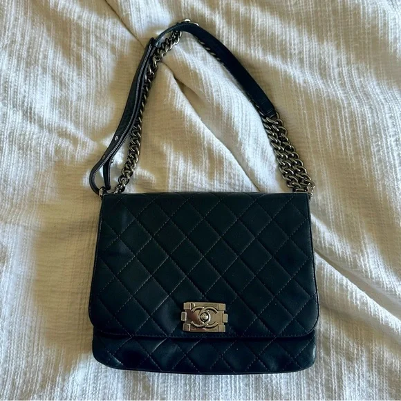 🦄 Rare 🦄 Chanel Boy Flap Bag - Picture 2 of 16